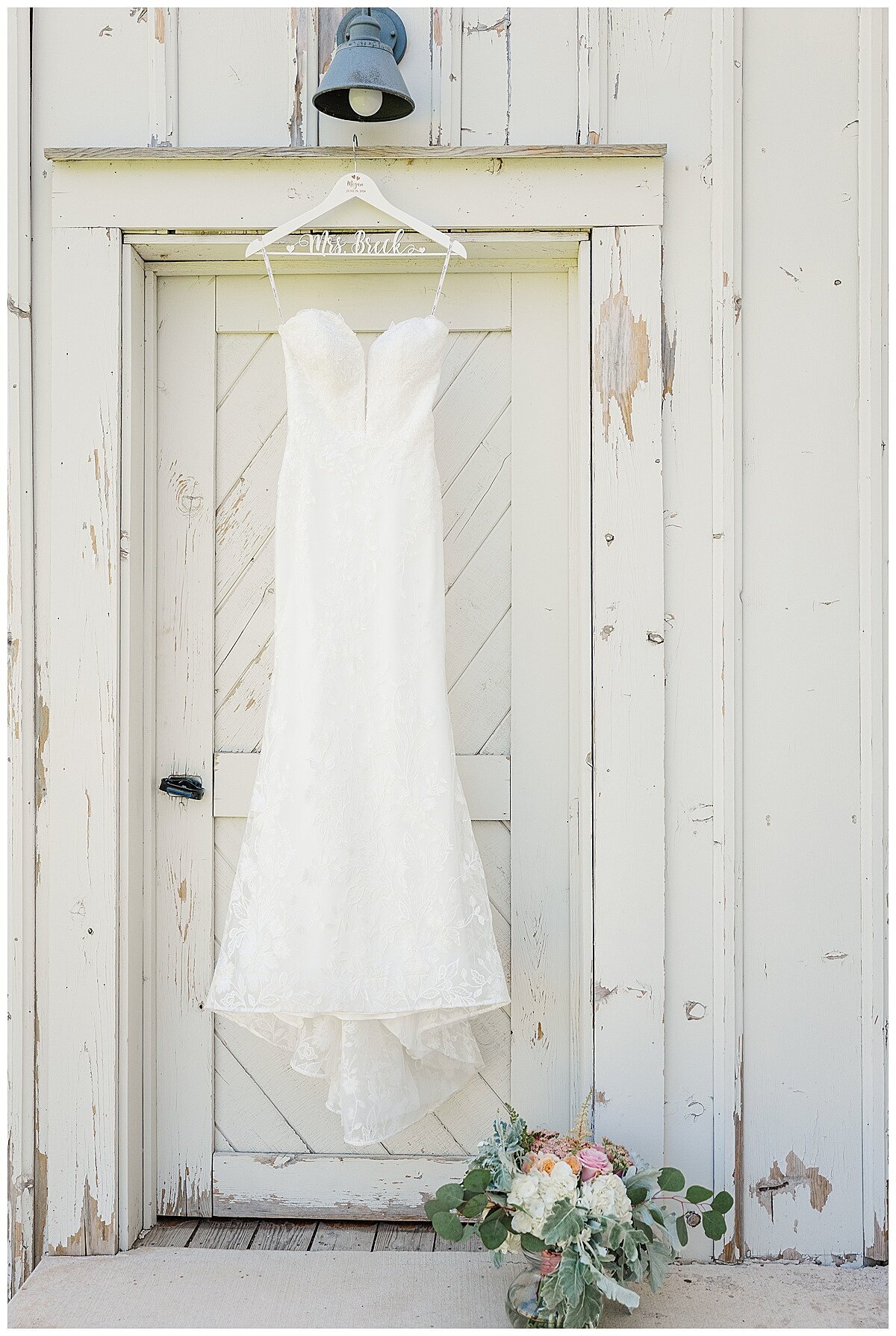 the-white-barn-wedding-details-2