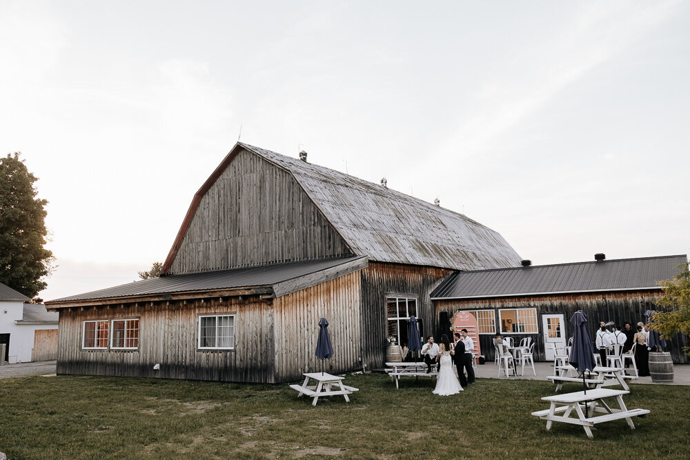 Vignoble de la Bauge Wedding - Emma Persi Photography-33