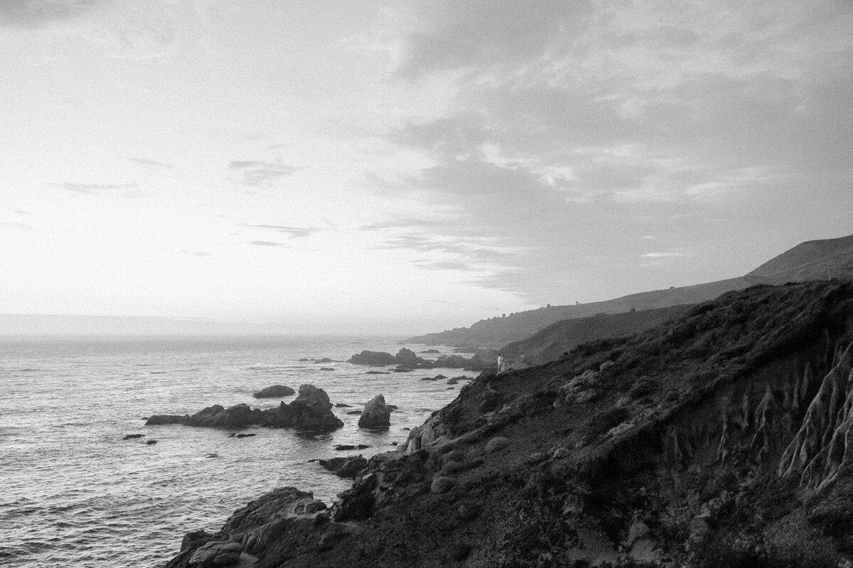Garrapata Cliffs engagement photographer