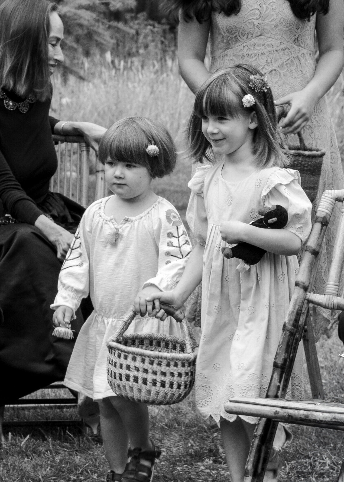 flower-girls-documentary-wedding-photography-Captain-Whidbey-washington