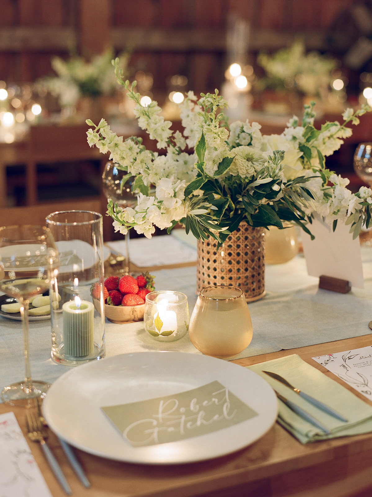 woodstock-inn-kelly-way-garden-wedding-dinner-mary-dougherty048