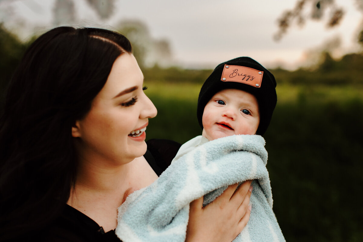 Motherhood photography NW Arkansas, motherhood portraits near me, mommy and me photography NW Arkansas