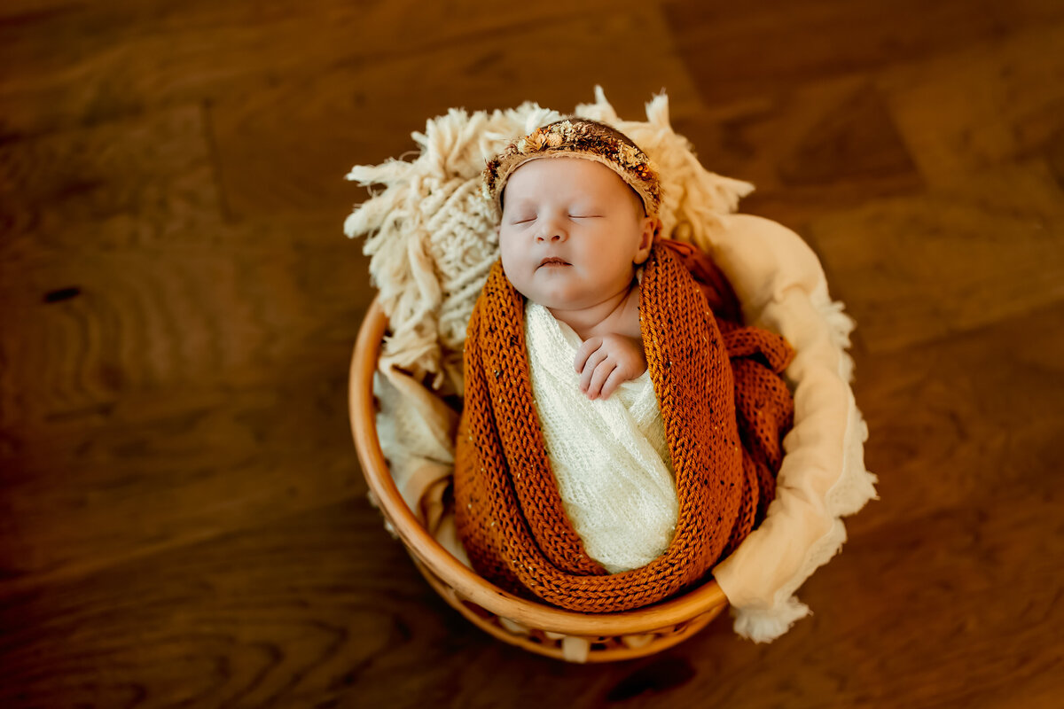 Lifestyle Newborn Session | Burleson, TX Newborn Photographer