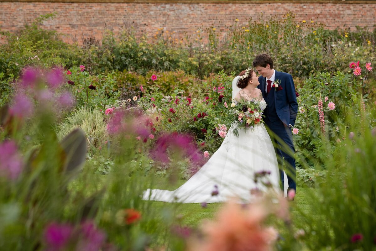 Kelmarsh-Hall-wedding-photos-1009