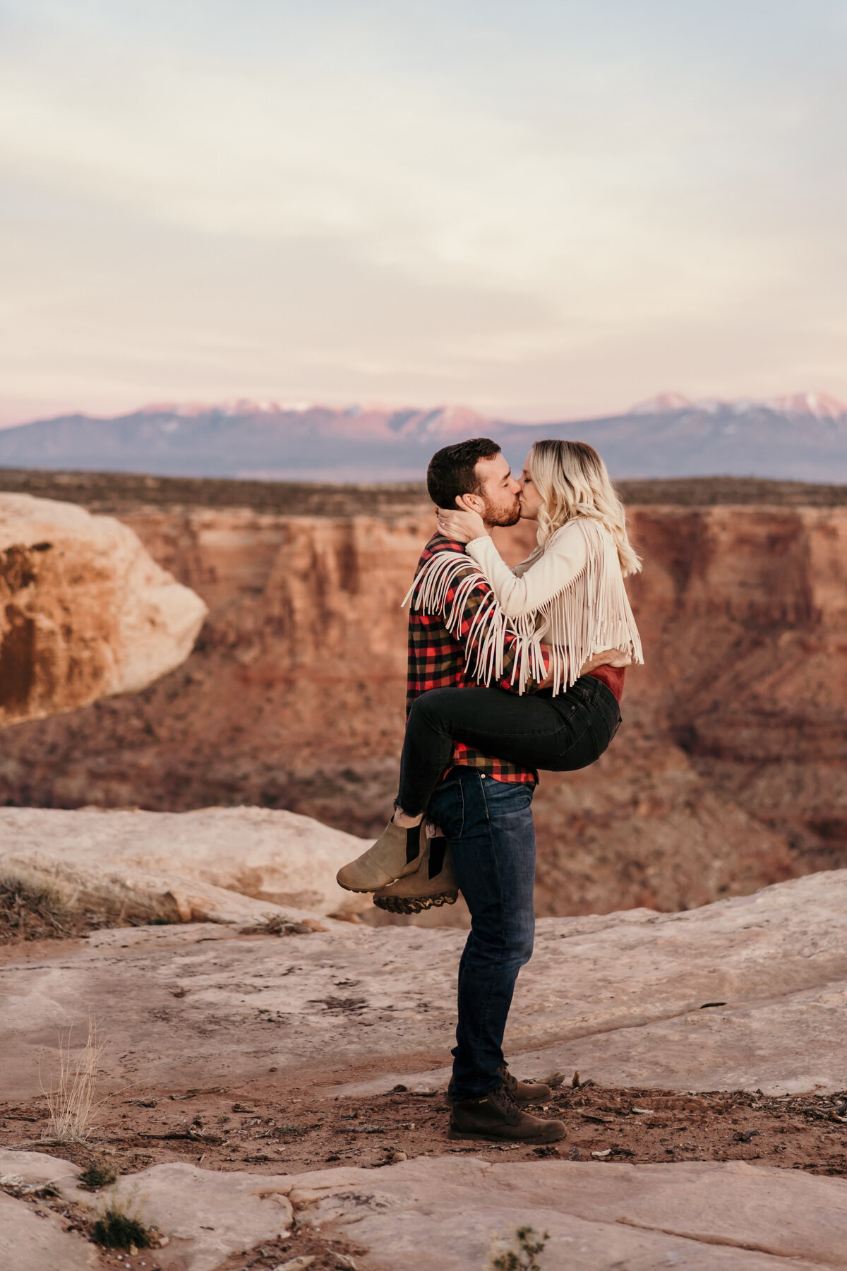 moab_utah_boho_adventure_engagement_destination-160