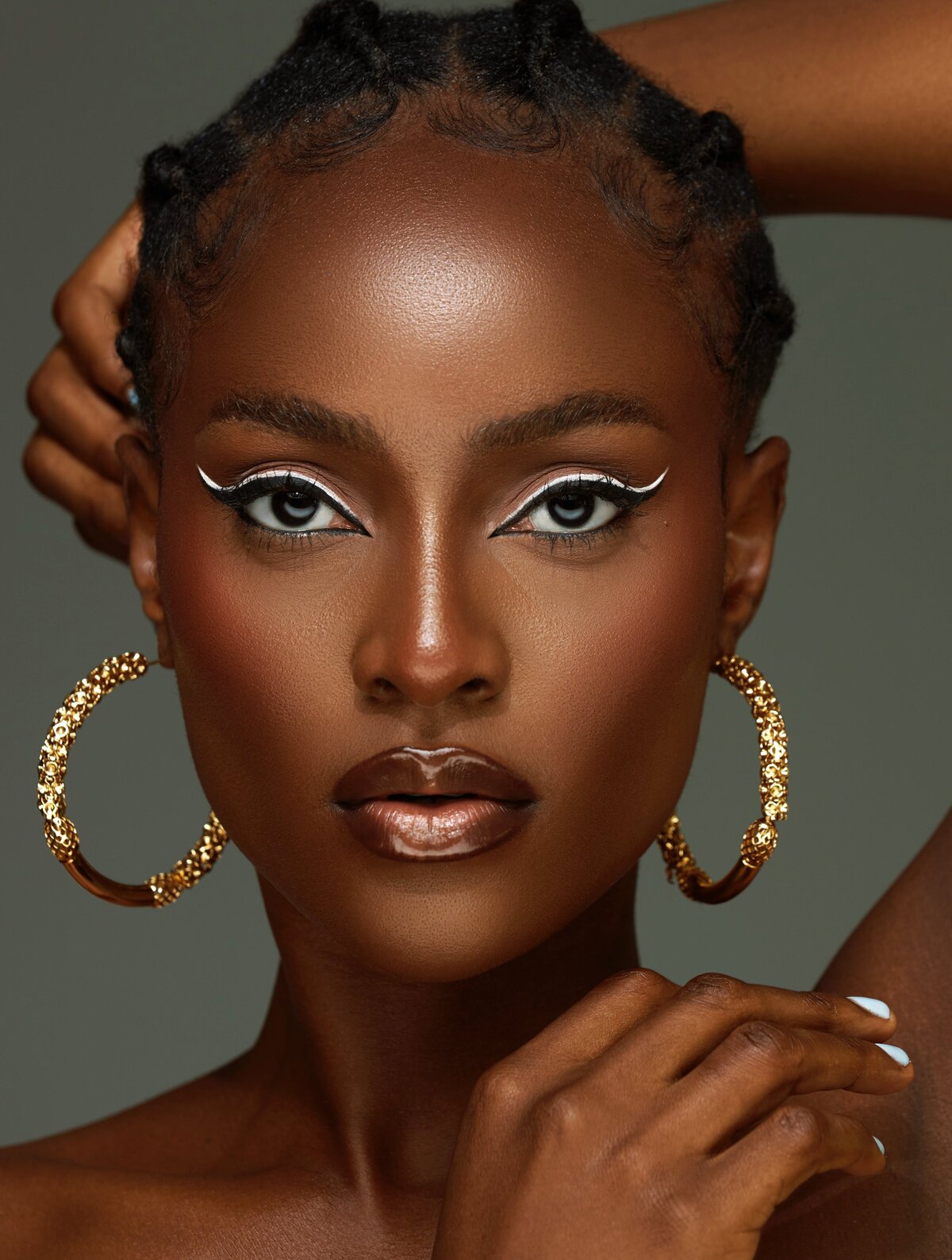 pexels-seun-oderinde-14041407