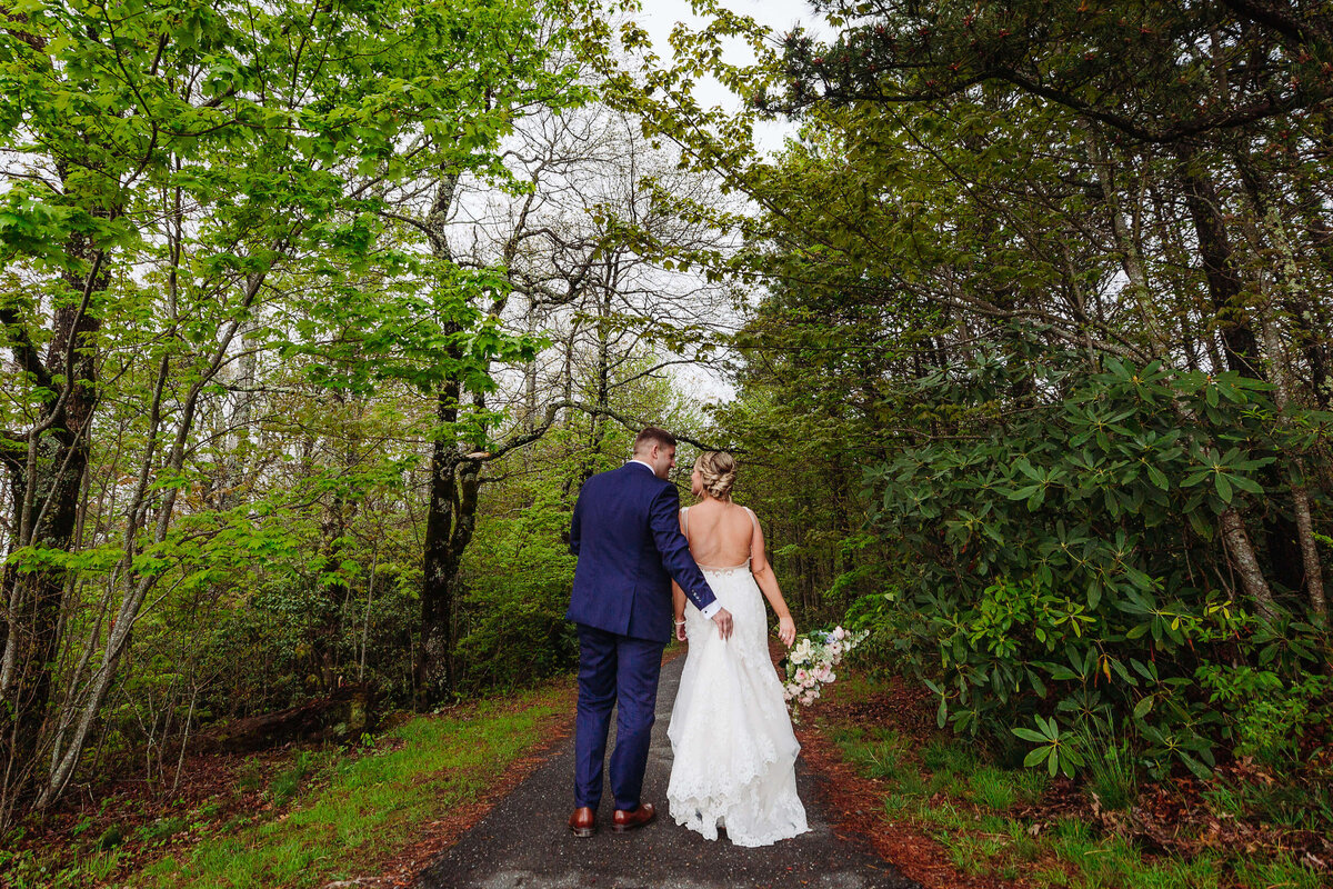 Wiseman's-View-NC-Elopement-55