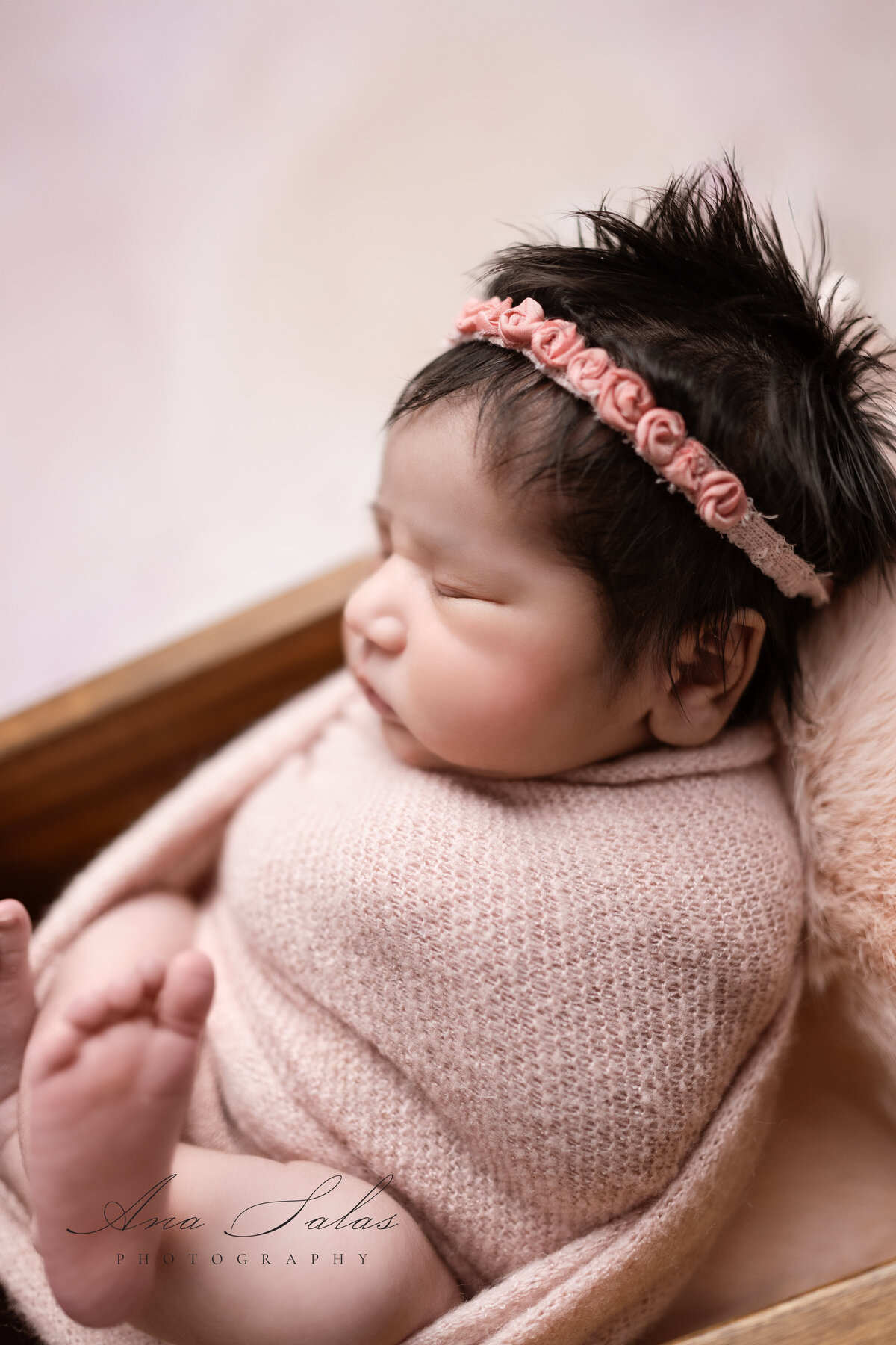 Newborn-Photographer-Edmonton-52