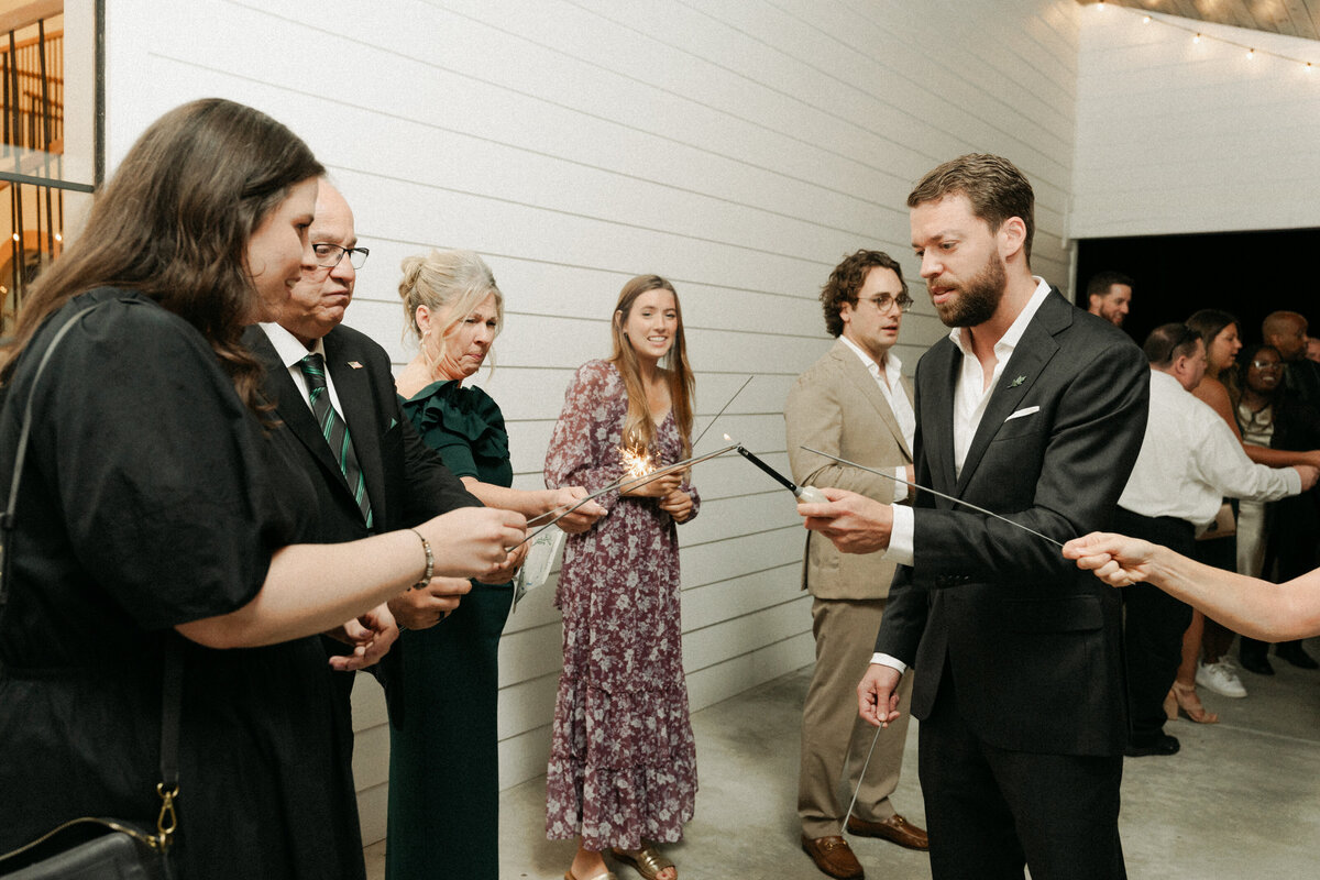 joey & alyse wedding photos - lizarrietaphotography-874
