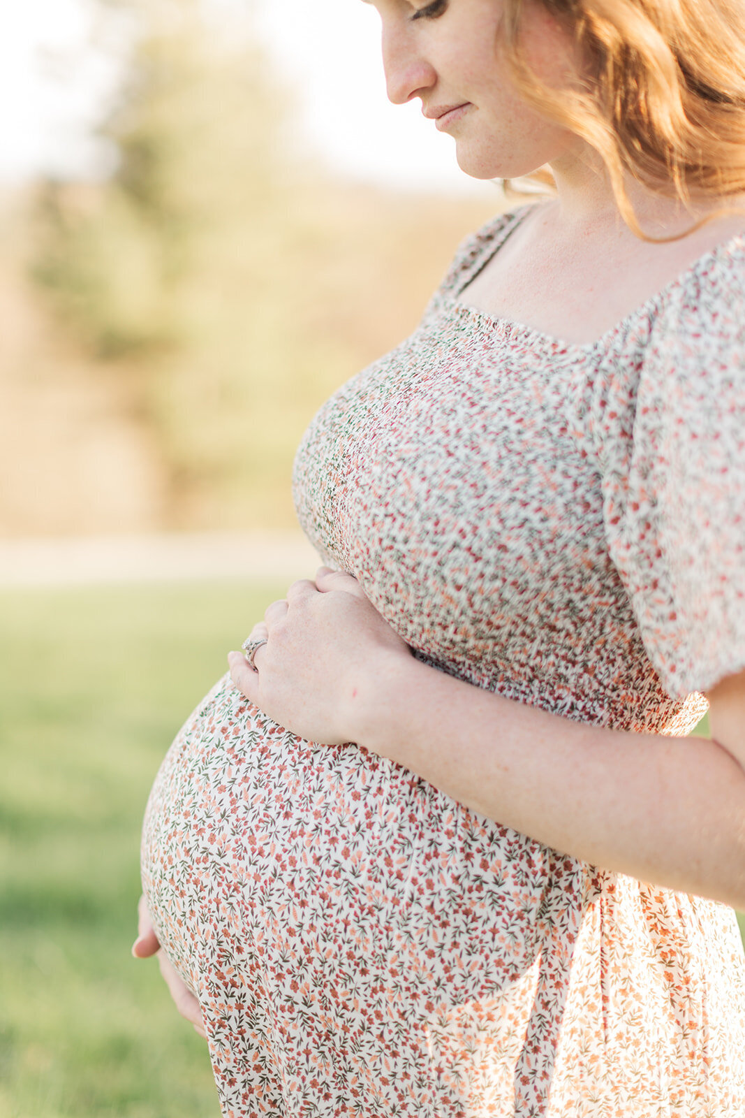 Boone NC maternity photographer captures timeless moments
