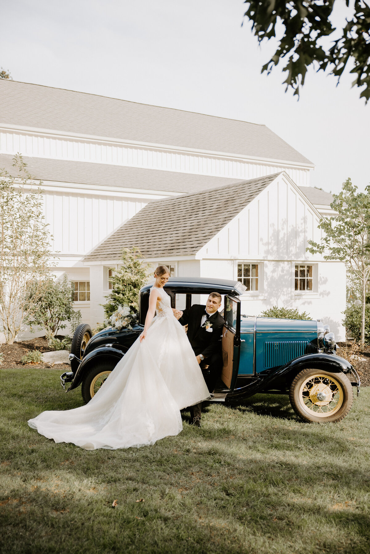 Liam-Victoria-Little Flower Farm-Hopkinton-MA-69