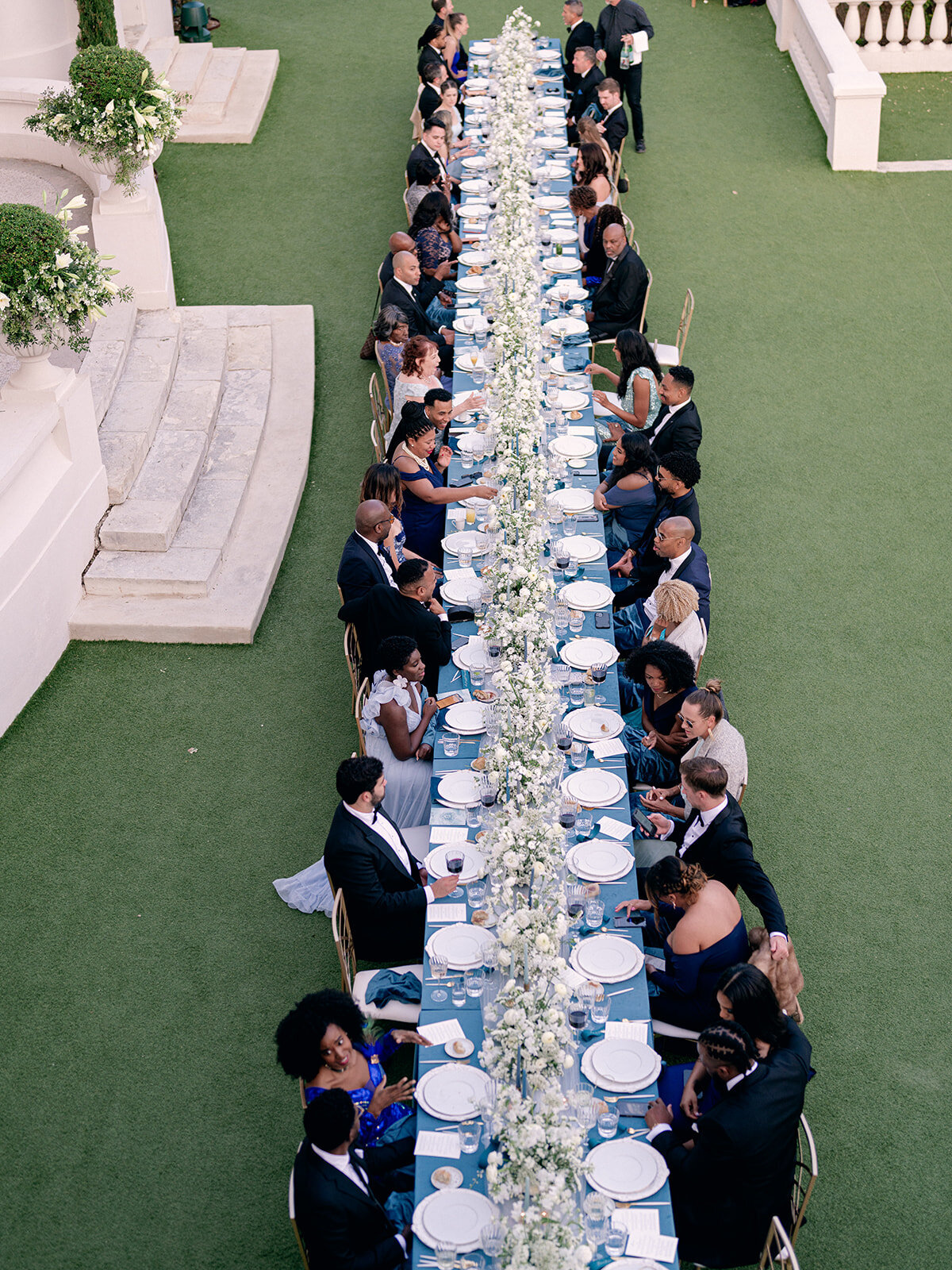 49-intimate-destination-wedding-french-riviera-with-white-flowers