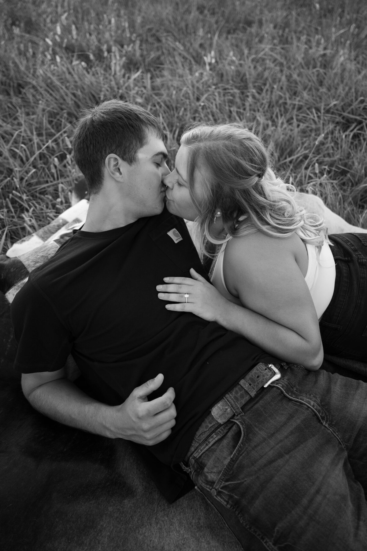 Taylor Elizabeth Photography Weddings and Lifetyle Photographer in Indiana Engagement Photo 32