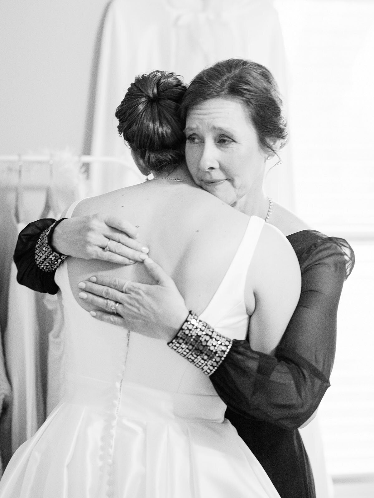 Emma+Nathan_wedding_preparation-0084