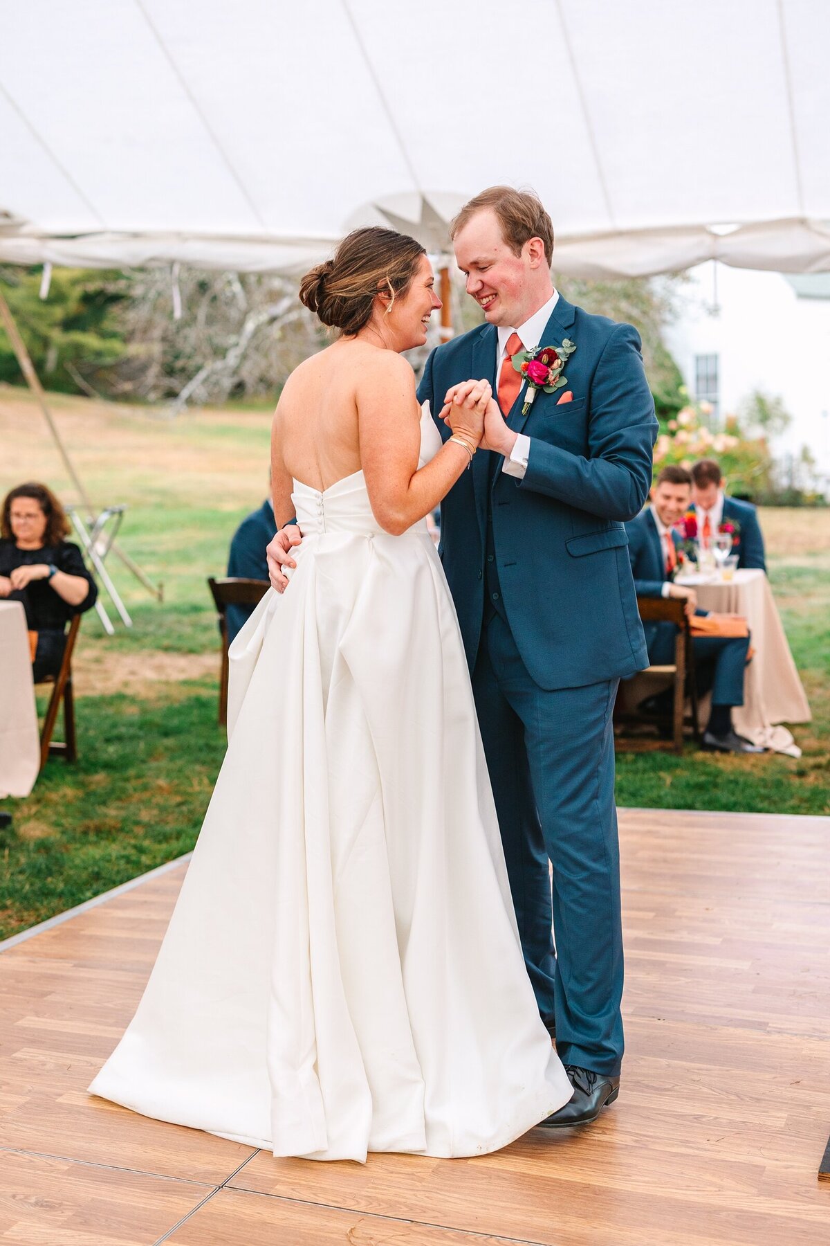 Live_Well_Farm_Colorful_Fall_Wedding_Harpswell_Maine_Photography_0090