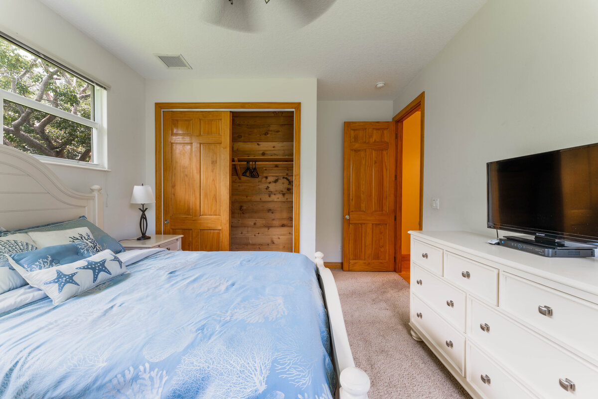 Bedroom 8 (2)