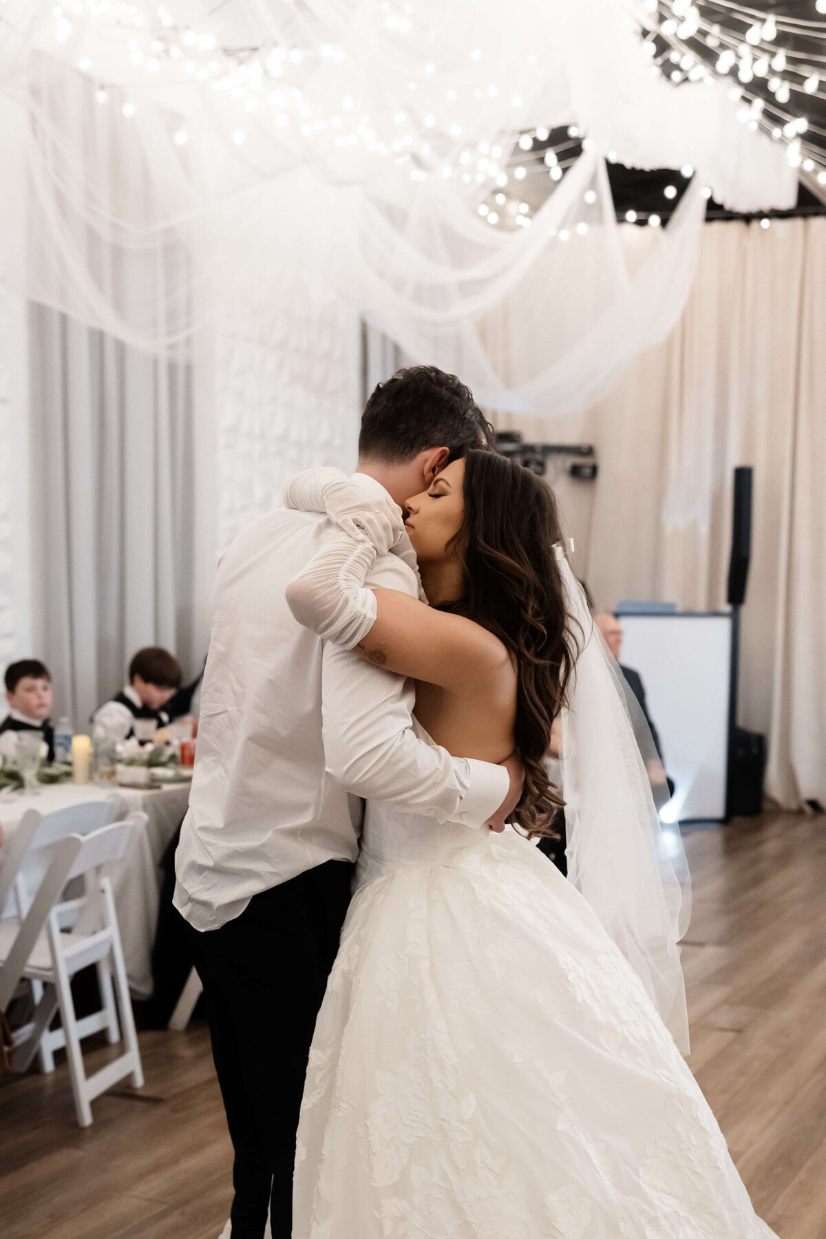 23riskyexposure_samantha-rydge_las-vegas-elopement-photography