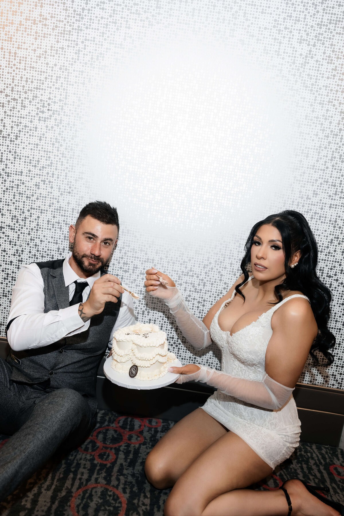 12riskyexposure_aimee-adrian_las-vegas-elopement-photography
