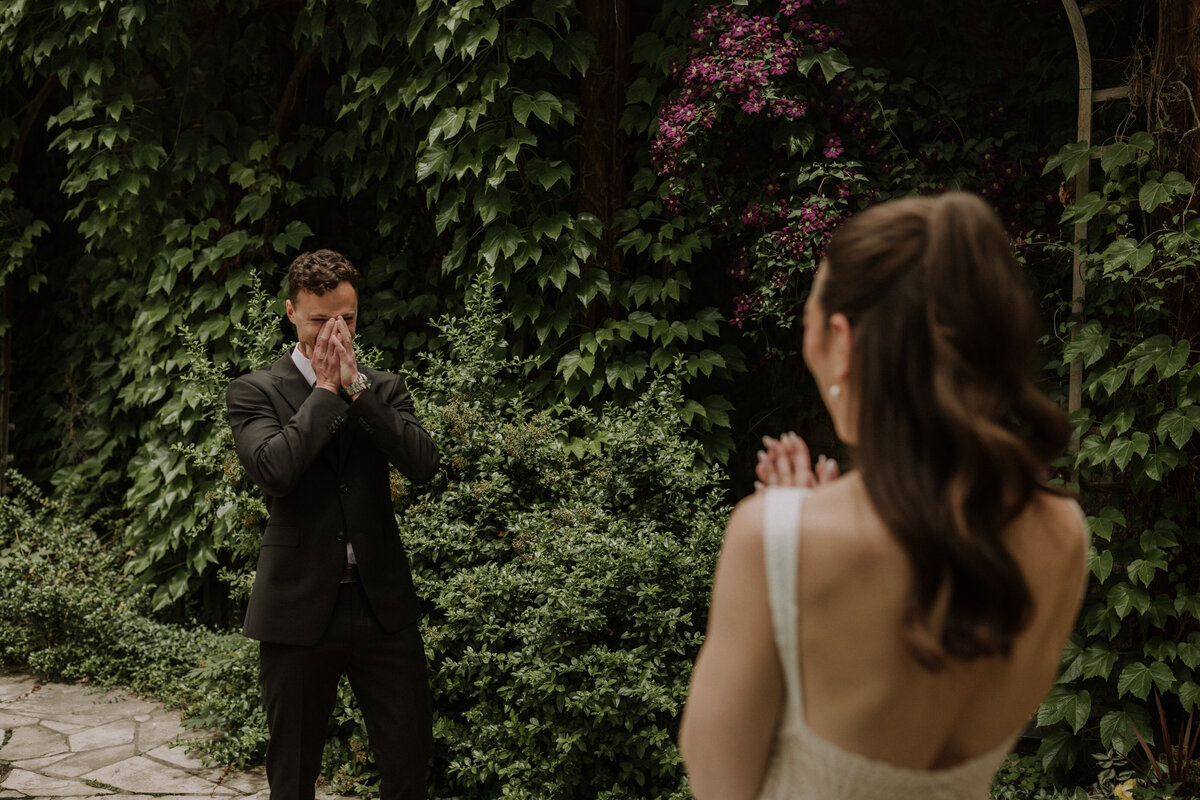 rebecca-adrian-wedding-queens-landing-niagara-on-the-lake-summer-water-9