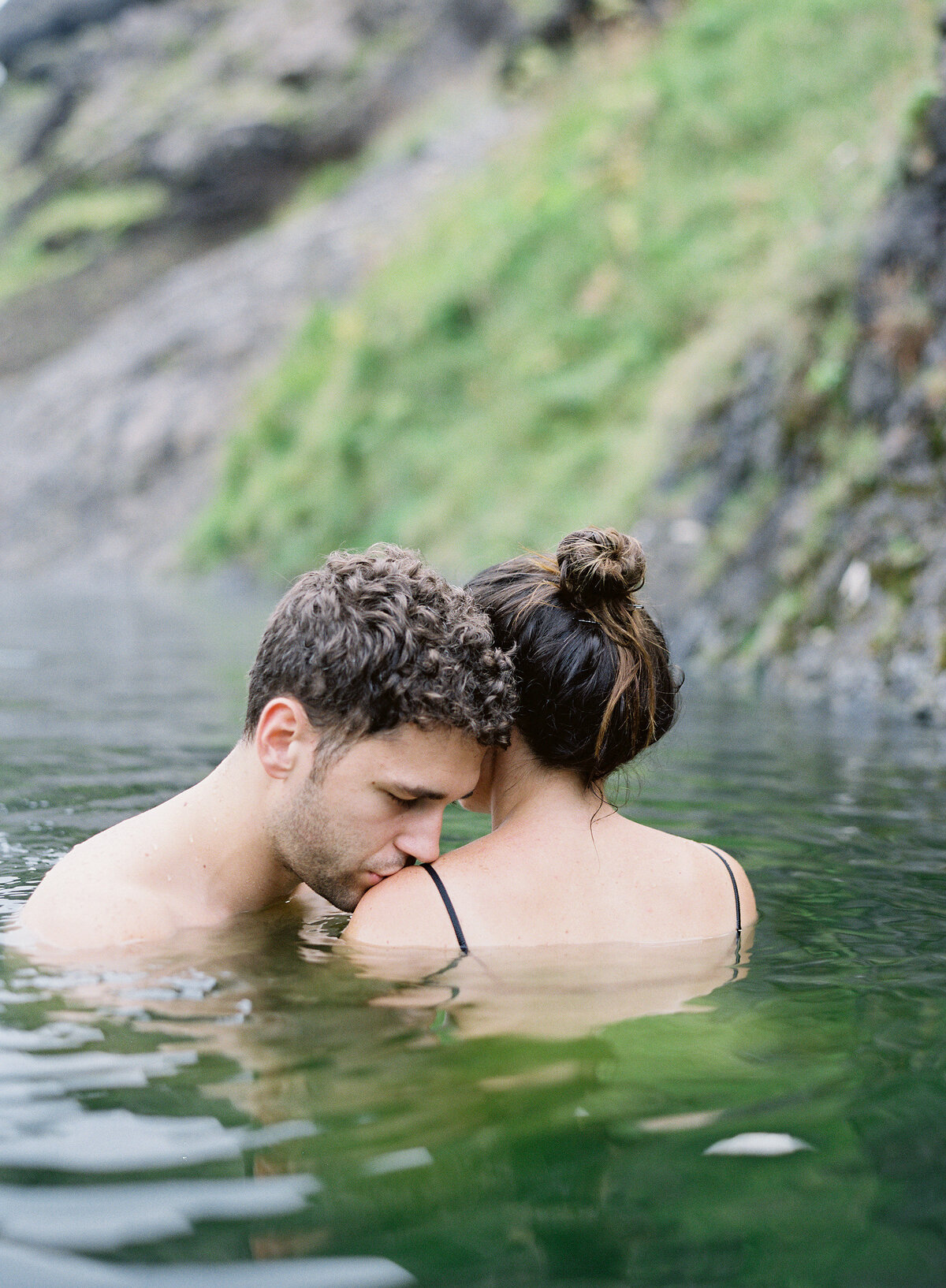 Icealnd Pre Wedding Session Luxury Destiantion Adventure Photographer Fine Art Film11