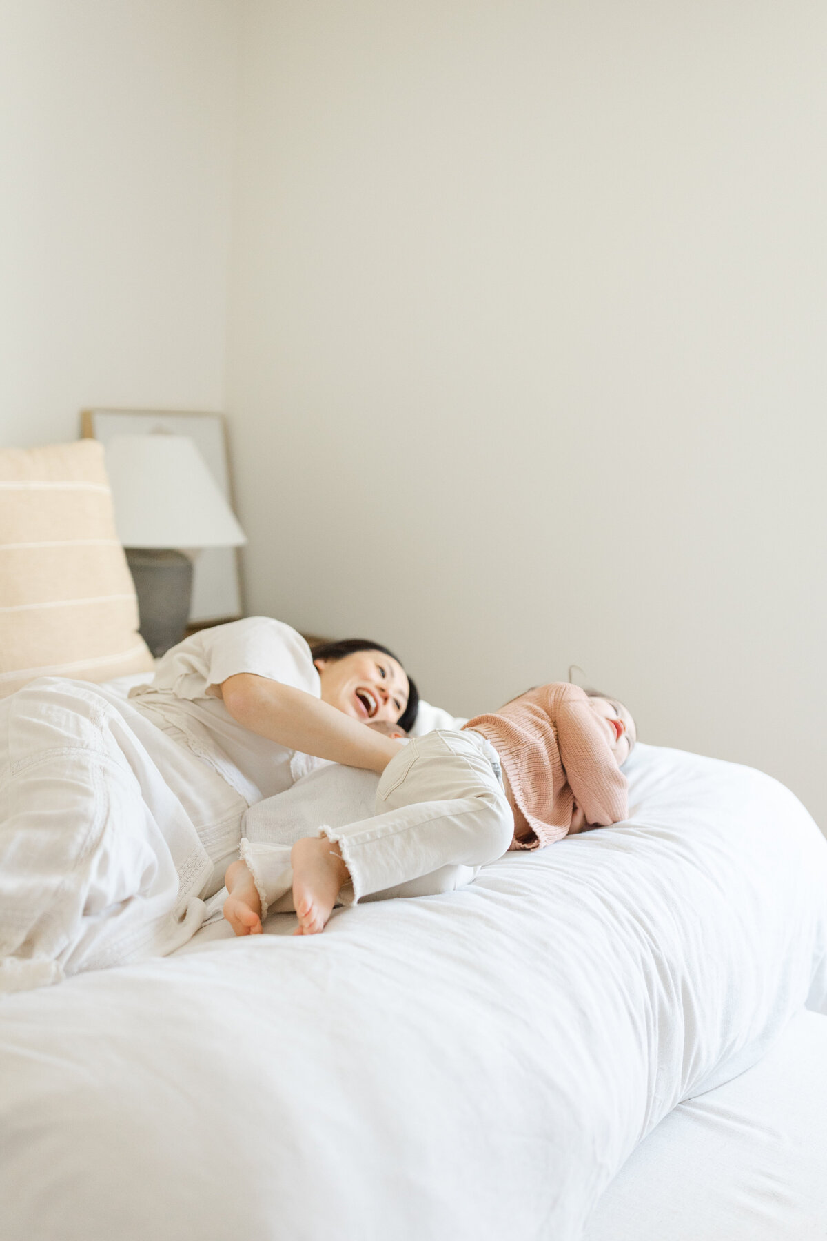 In-home newborn portrait session with siblings in Philadelphia - 28