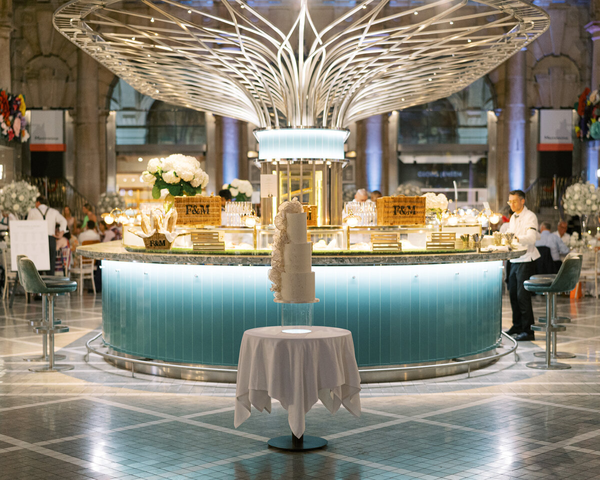 Wedding Cake at London wedding venue, The Royal Exchange