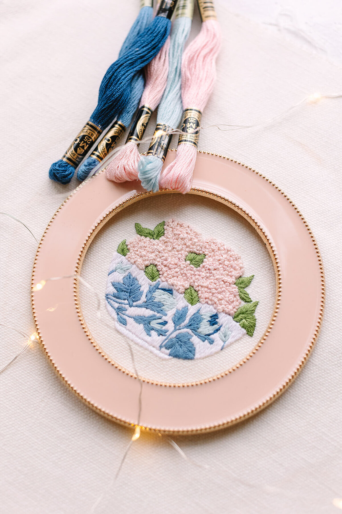 creative-embroidery-kits-for-holidays