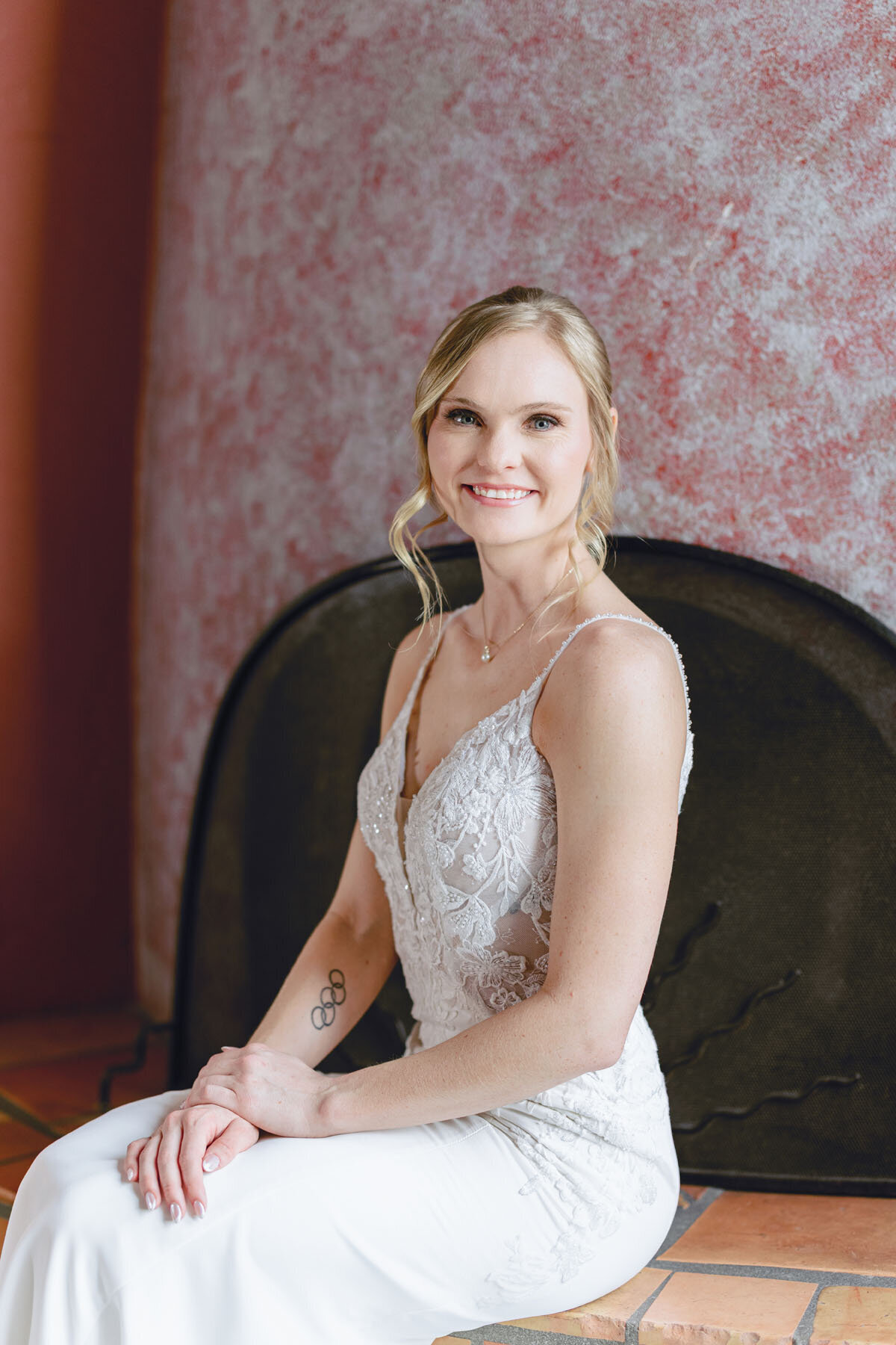 Tanque Verde Ranch Tucson wedding with desert mountains