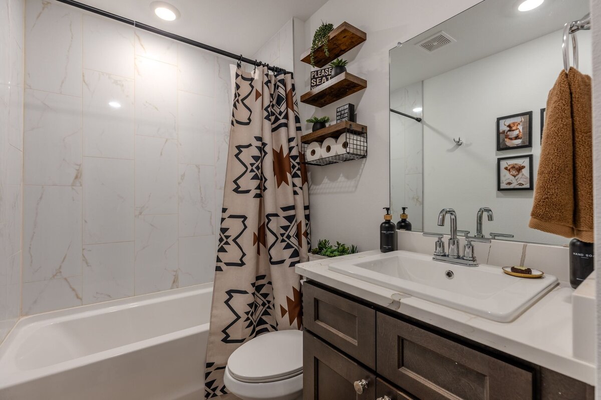 10_806 Hideout-0772-HDR