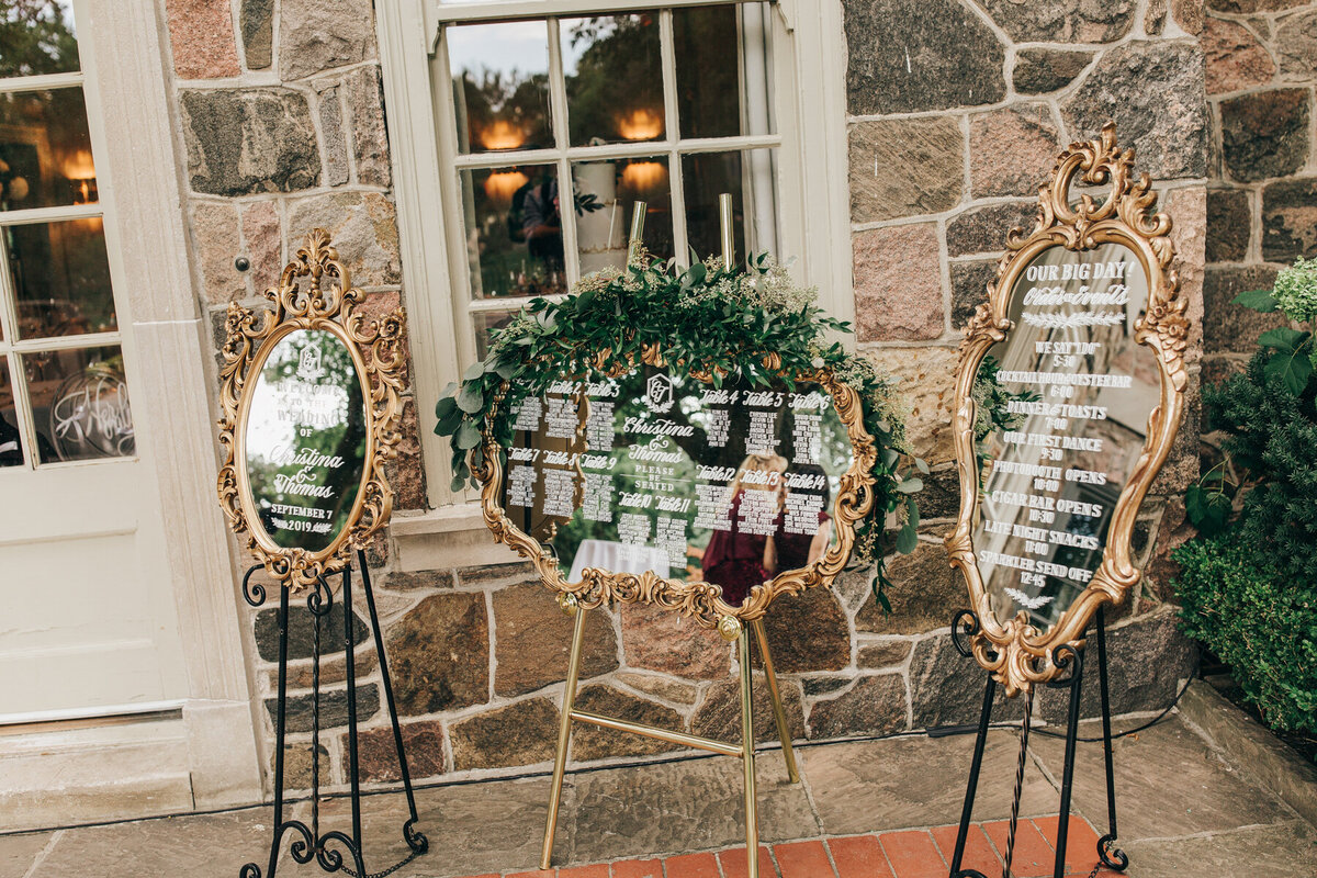 Luxurious mirror wedding welcome signs