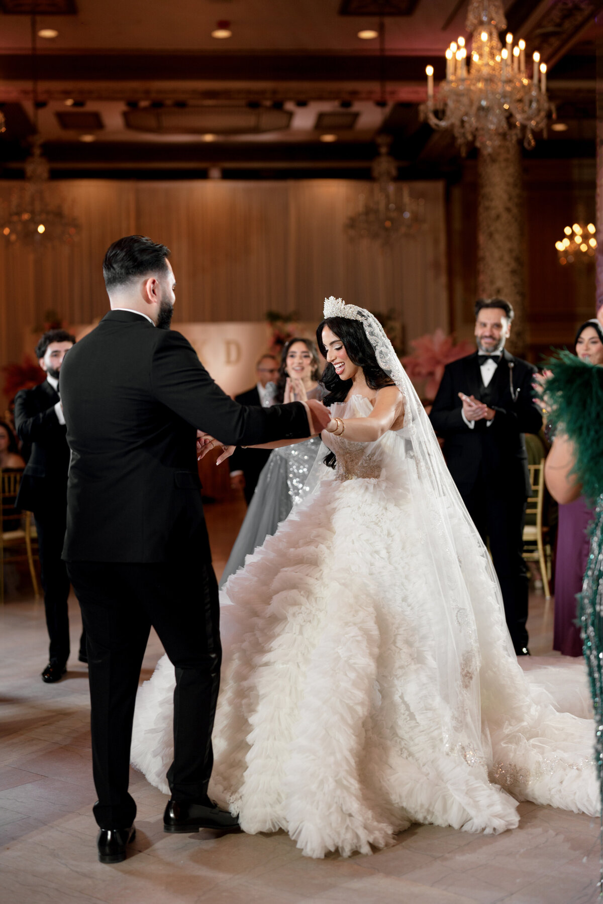 Berlez-Aspen-Avenue-Chicago-Wedding-Photographer-Windy-City-Wedding-Dance-Fulton-West-Event-Christmas-Session-151