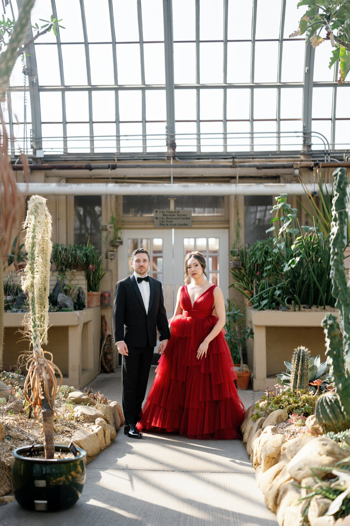 Aspen-Avenue-Chicago-Wedding-Photographer-Grace-and-Ivory-PressRoom-bryjeanartistry-Editorial-tamara-holden-Garfield-Park-Conservatory-ECBG-Cake-FAV-59