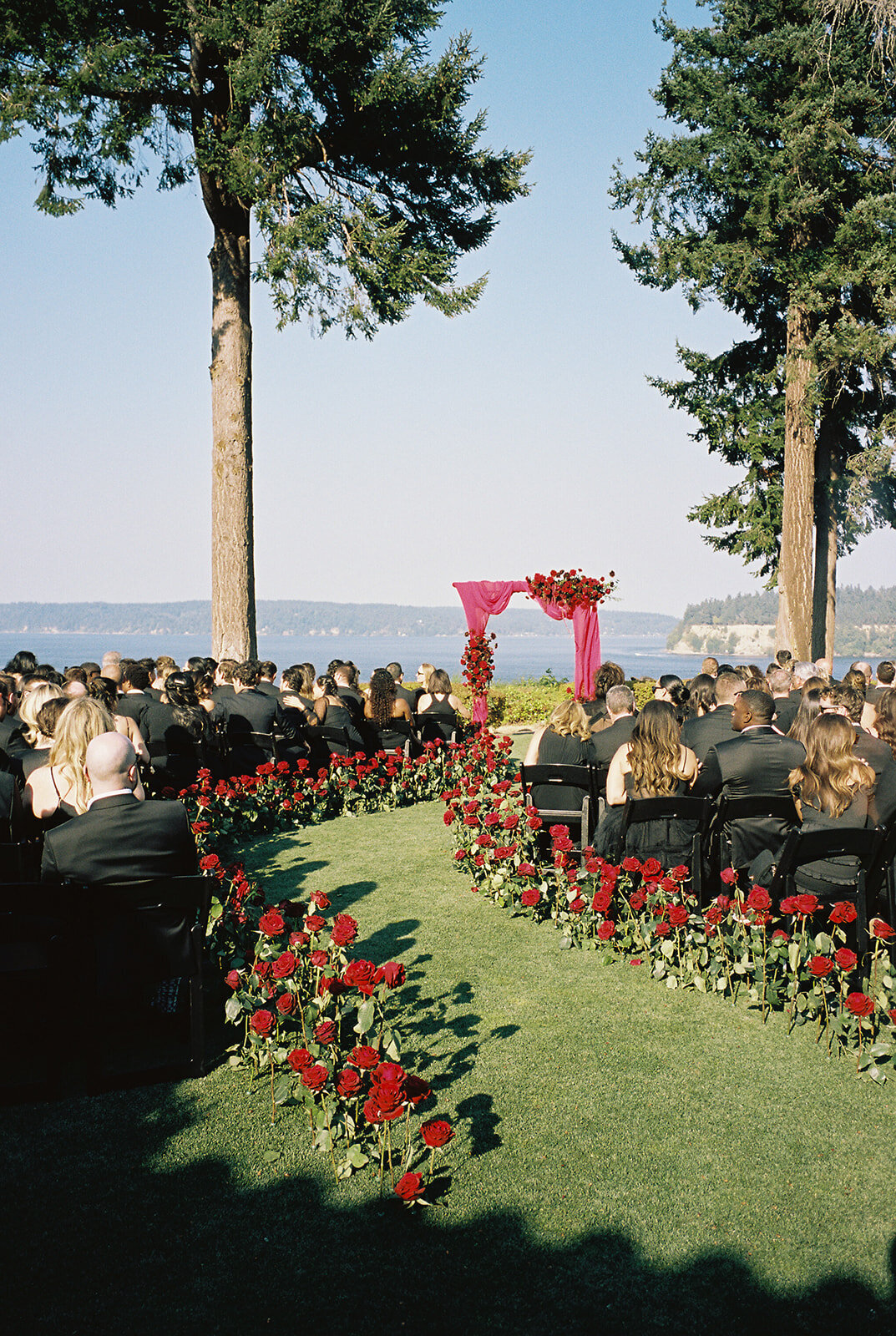 Red-Rose-Wedding-FLORA-NOVA-DESIGN-SEATTLE-00025