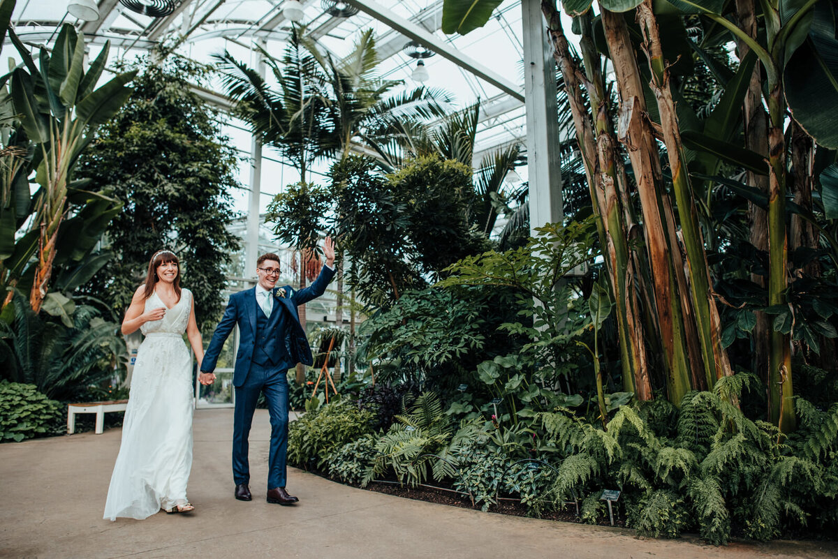 RHS_Wisley_Glasshouse_Wedding_Gemma_Ed_thisandthat_photography-440