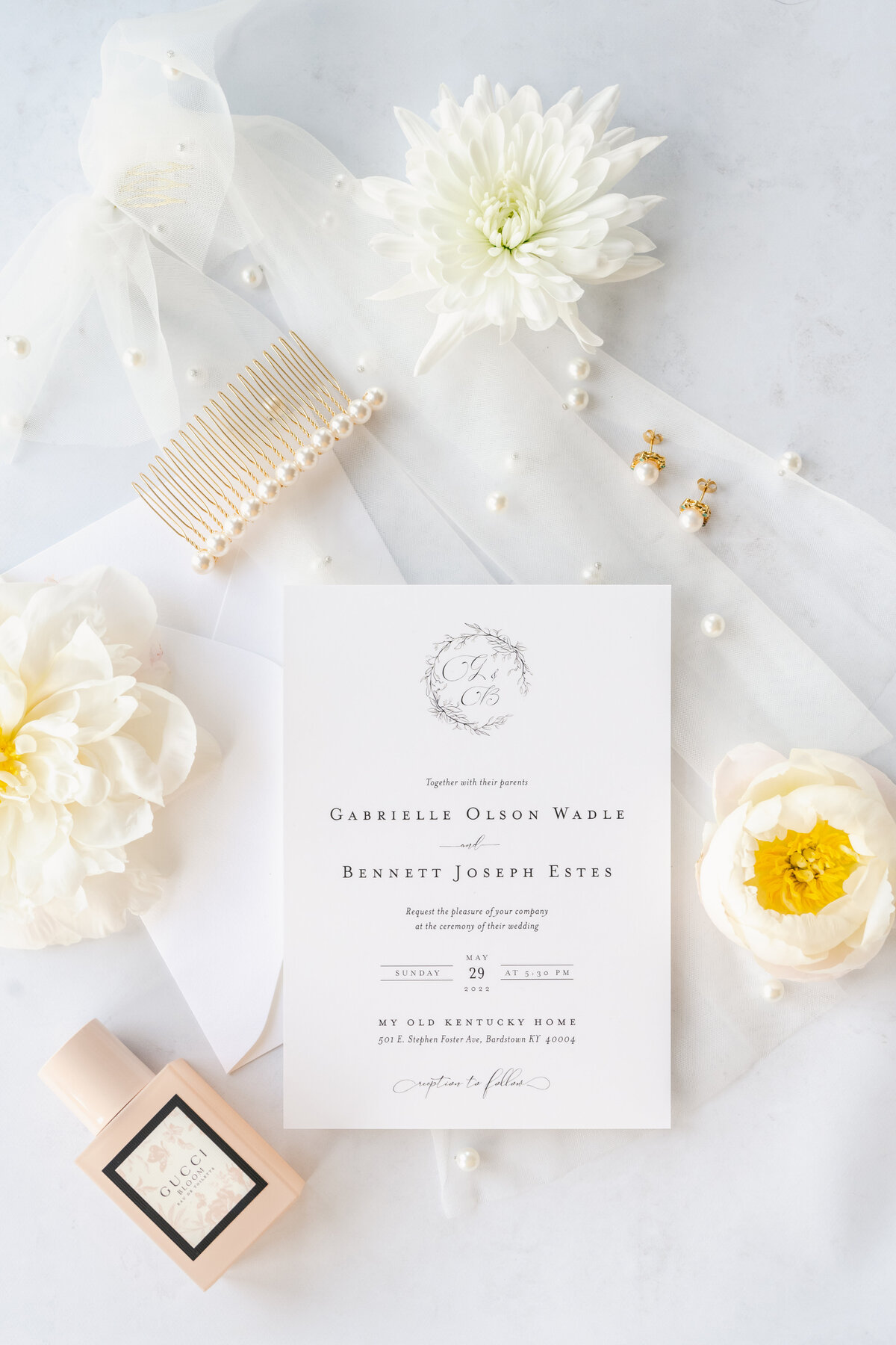 Kentucky spring wedding at my old ky home florals emma v photography wedding party portraits ideas photographer detail photos flat lay invitation suite