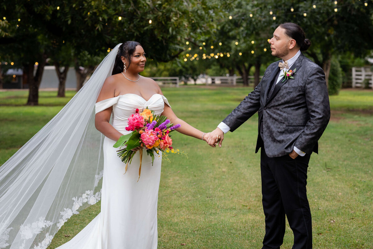 Phoenix candid wedding photographer