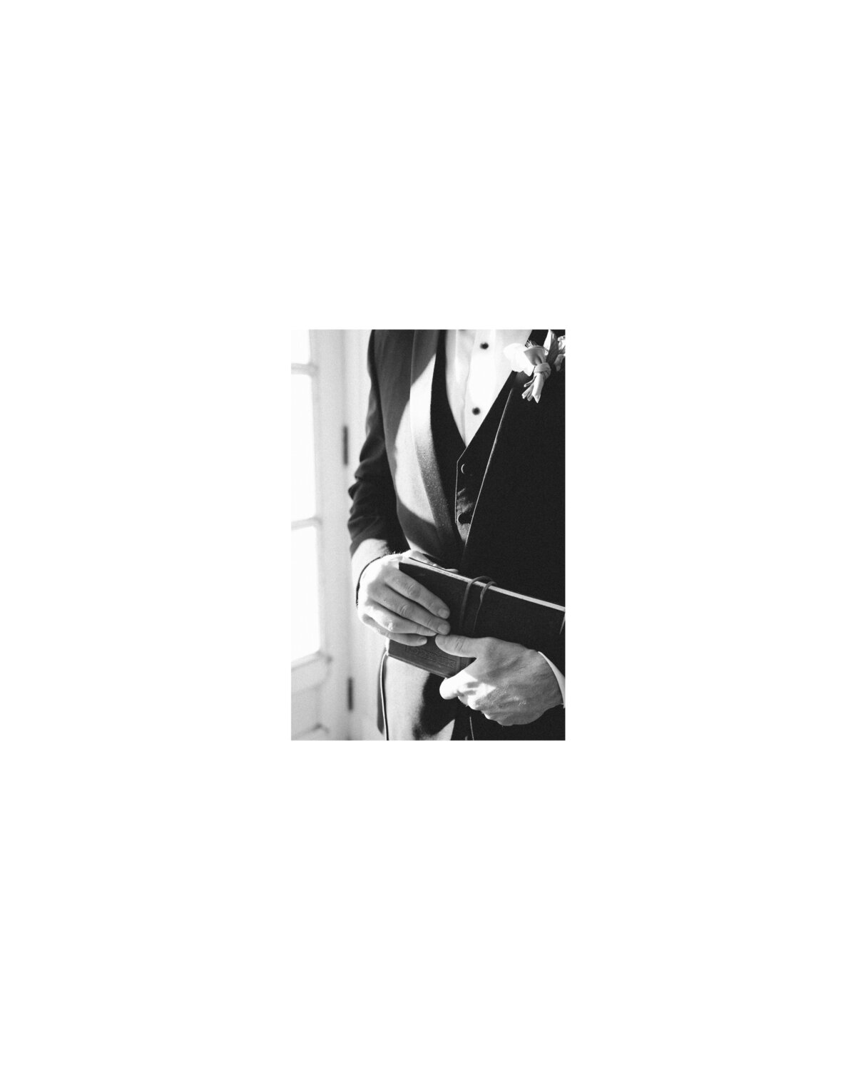 Fine-Art-Intimate-Wedding-Photographer-33