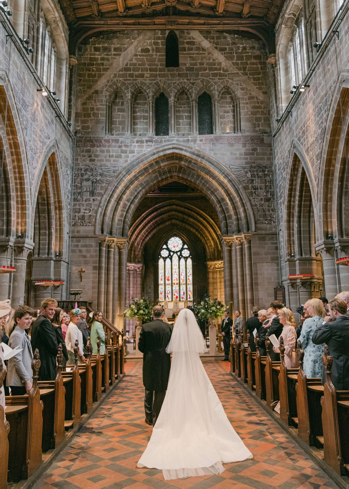 chloe-winstanley-weddings-stafford-church-father-bride-entrance