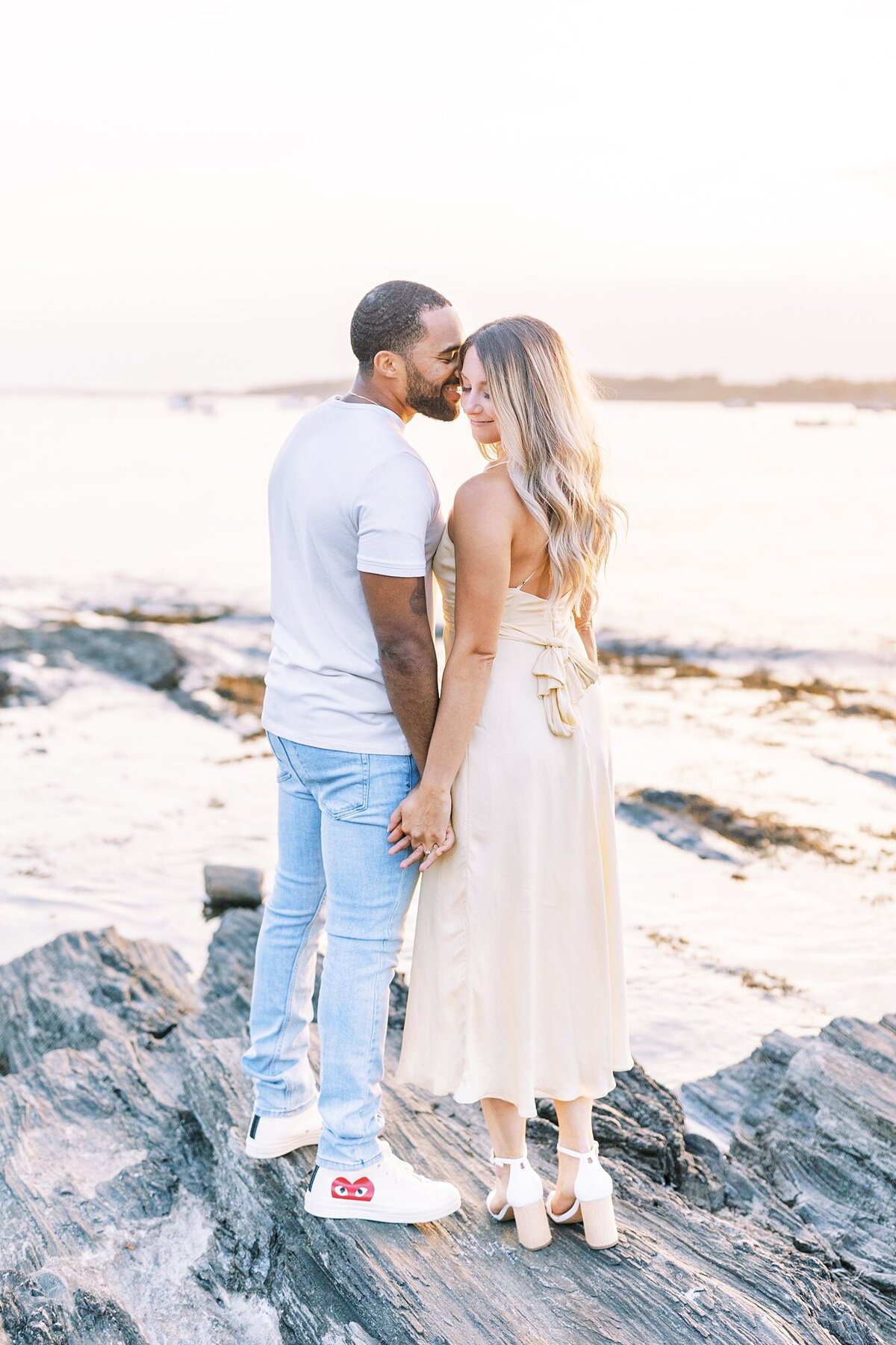 Kettle-Cove-Spring-Maine-Beach-Engagement-Photography_0015