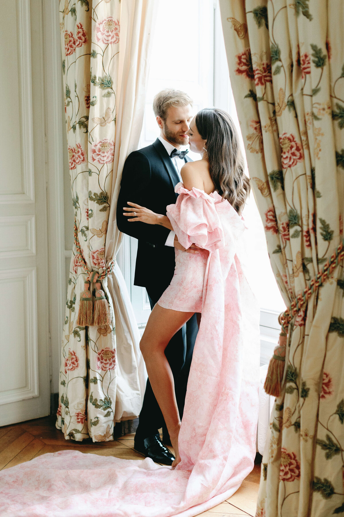 Spring_French Chateau_Destinationelopement_in France109