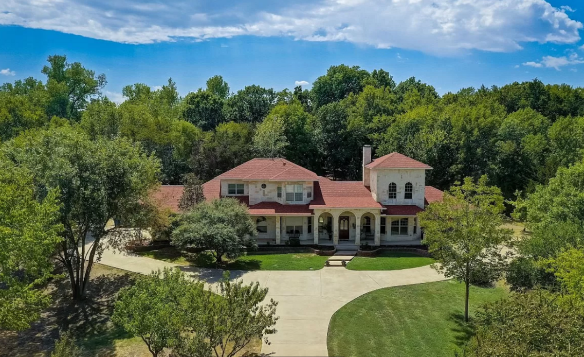 The Only Boutique Luxury Assisted Living in Sunnyvale, TX Daffodil