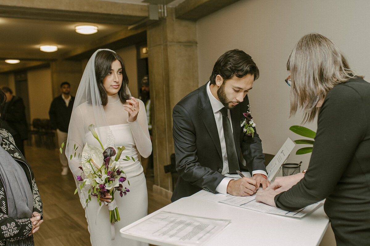 toronto-city-elopement-city-hall-osgoode-hall-st-regis-hotel-romantic-indie-movie-elopement-3003