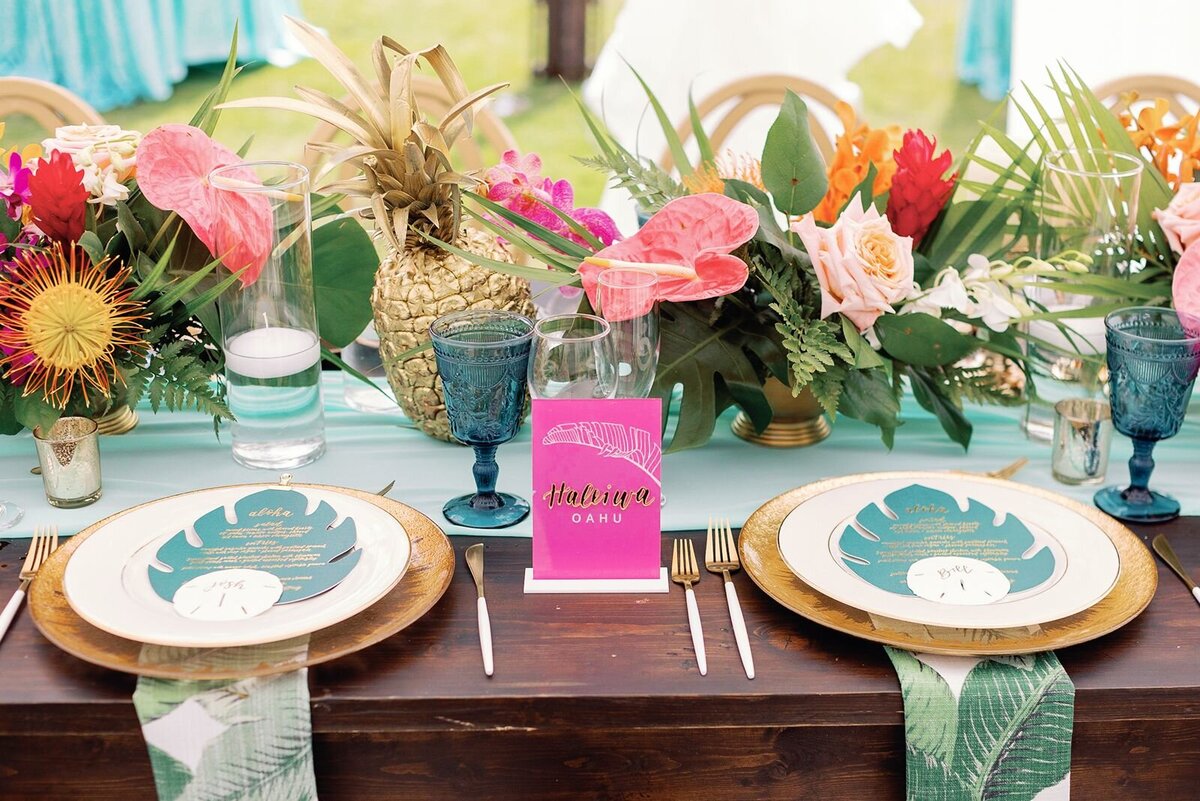 tropical-tablescape-floral-april