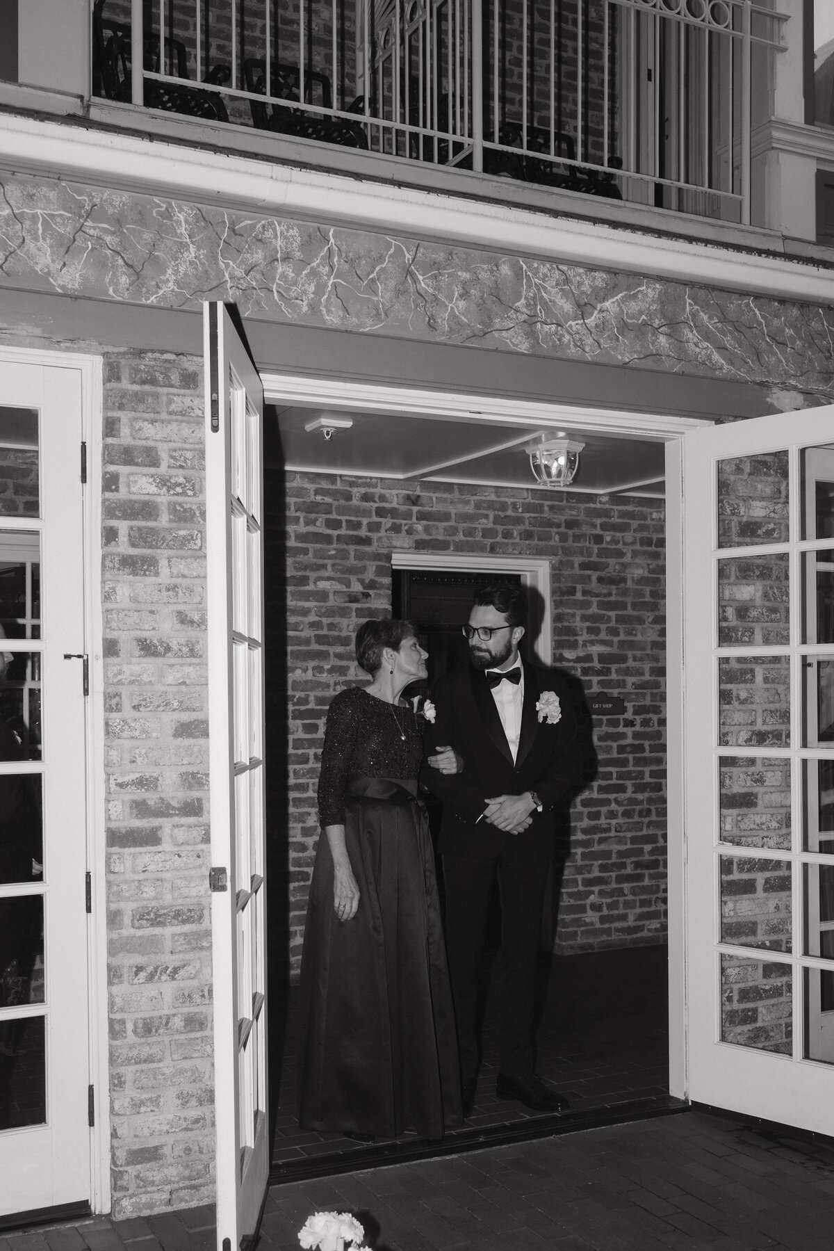 horton-plaza-hotel-san-diego-wedding-raven-berlin-photo-584