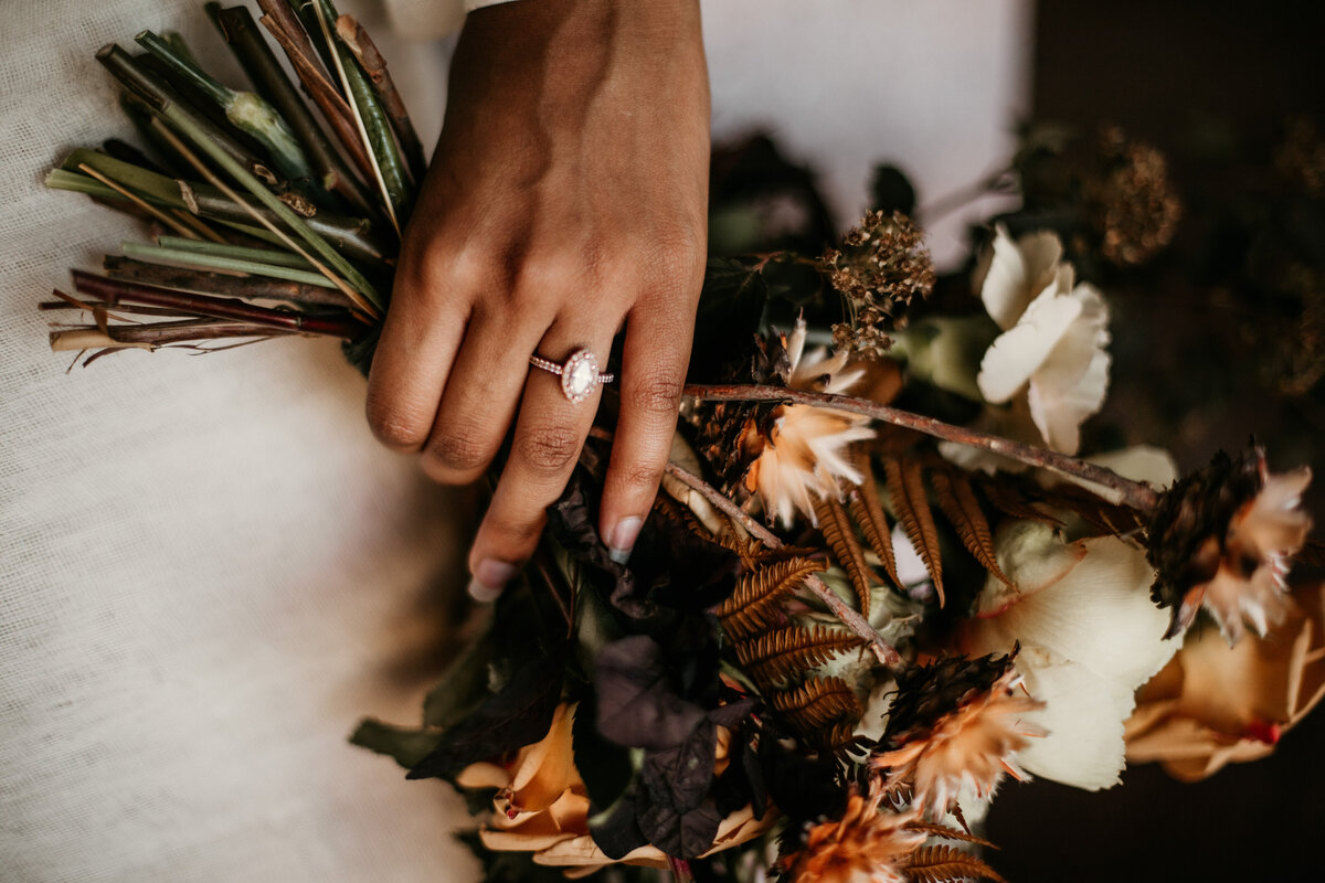 bride holding bouquet