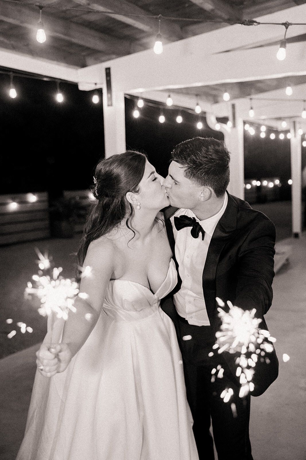 Addison.Grove.Outdoor.Wedding.Austin.Texas.Photographer.33