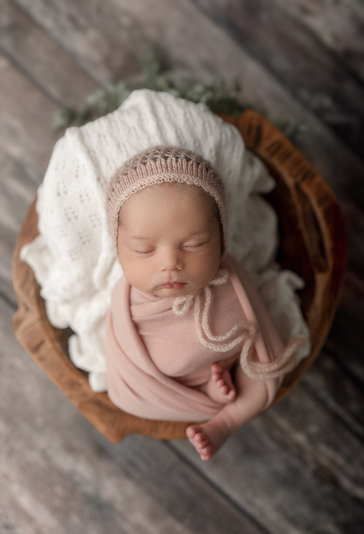 Sleeping-Newborn-Pink decor