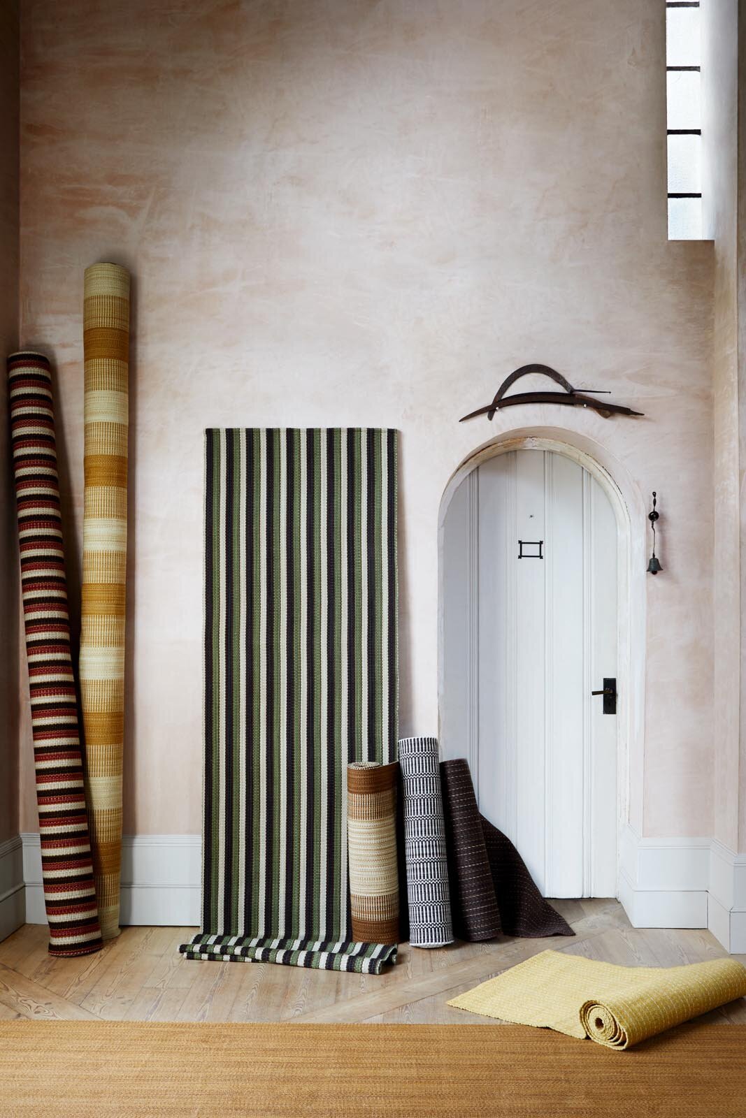CAMPAGNA_GROUP_MARRAH_ FULLSHOT