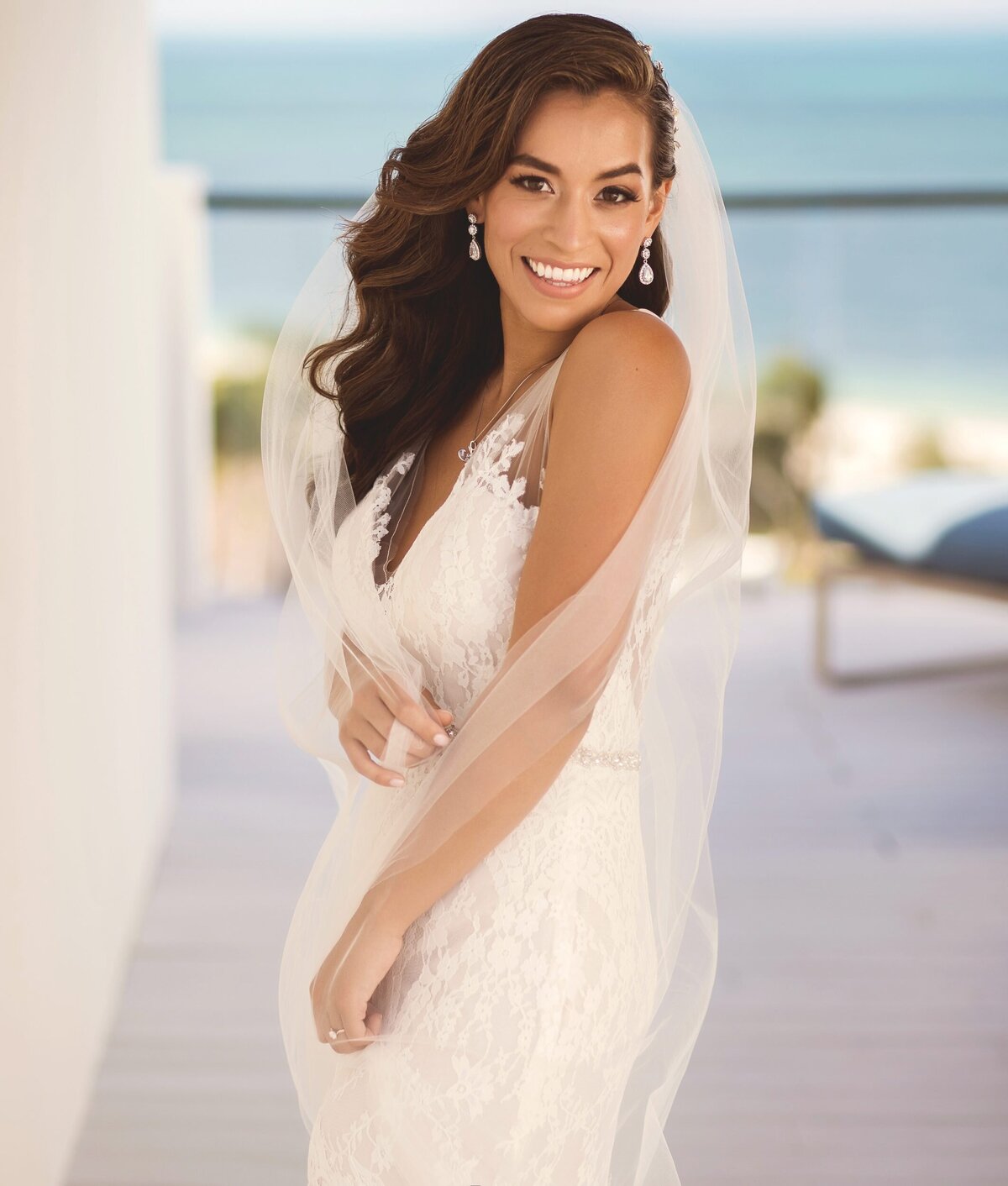 Portrait of bride before her wedding in Cancun