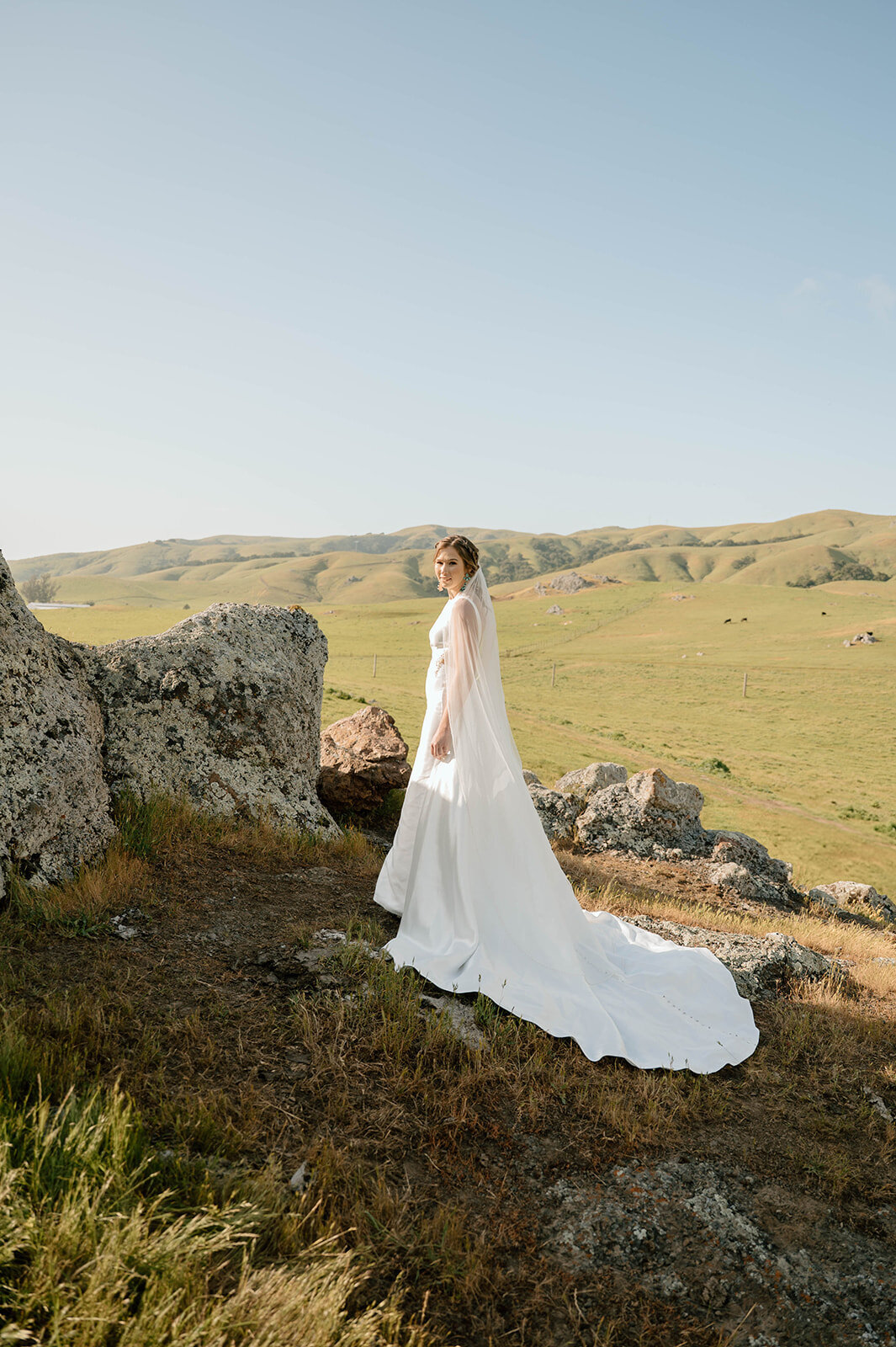 bride-on-hilltop-ranch-wedding